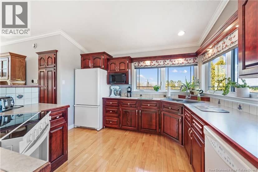 2769 Main Street — photo 13 of 40