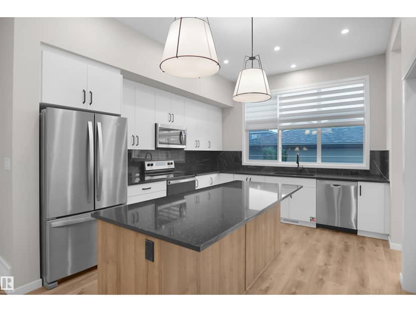 7100 51 AV — photo 17 of 40