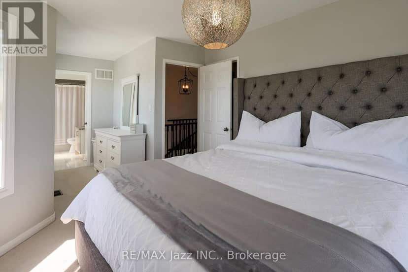29 Songbird Crescent — photo 16 of 30