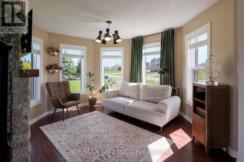 29 Songbird Crescent — photo 6 of 30