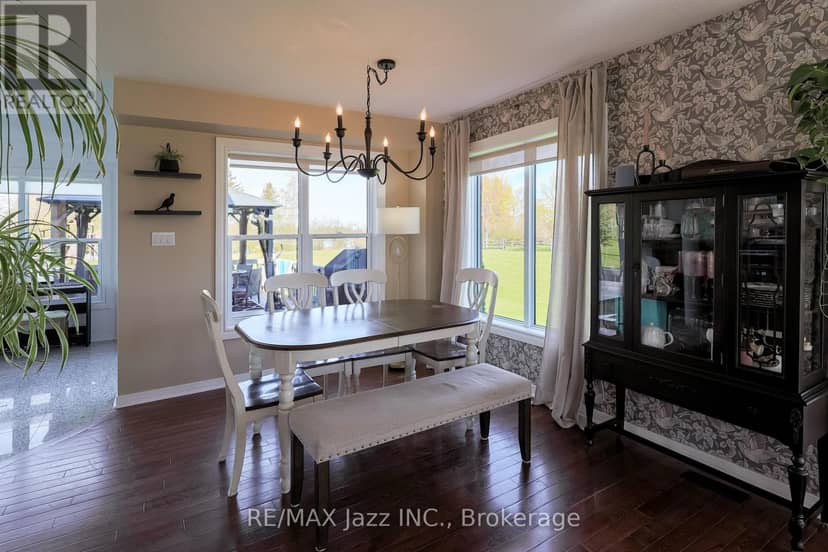 29 Songbird Crescent — photo 7 of 30