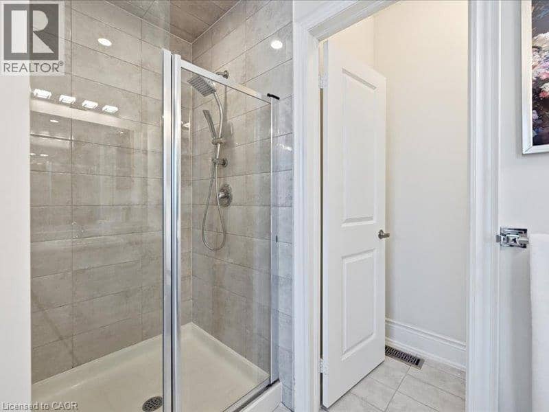 39 AVANTI Crescent — photo 24 of 40
