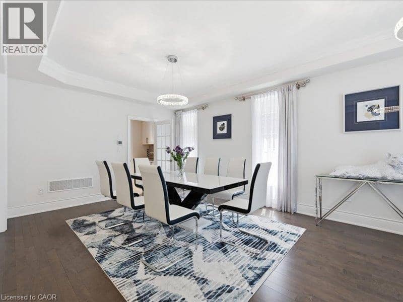 39 AVANTI Crescent — photo 5 of 40