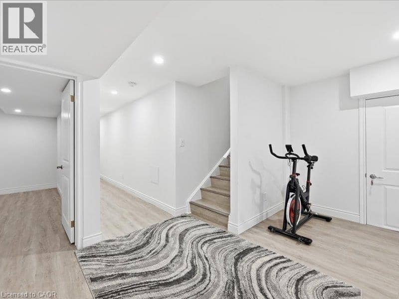 39 AVANTI Crescent — photo 32 of 40