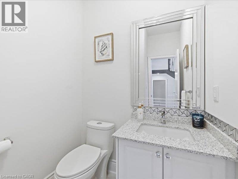 39 AVANTI Crescent — photo 8 of 40