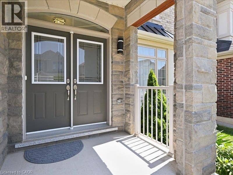 39 AVANTI Crescent — photo 3 of 40