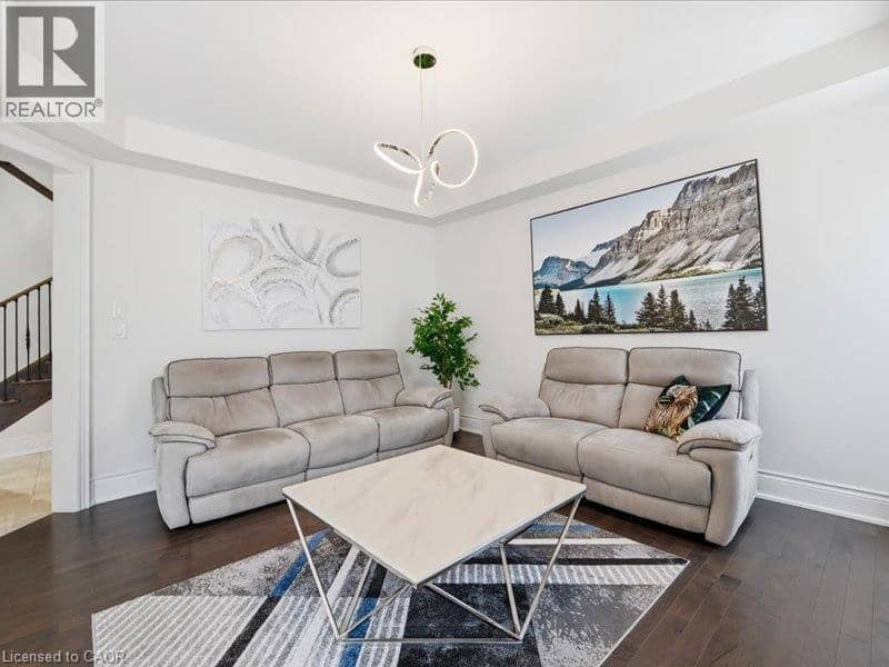 39 AVANTI Crescent — photo 15 of 40