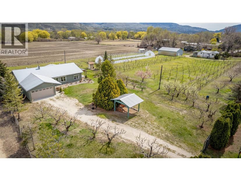 7231 ISLAND Road, Oliver