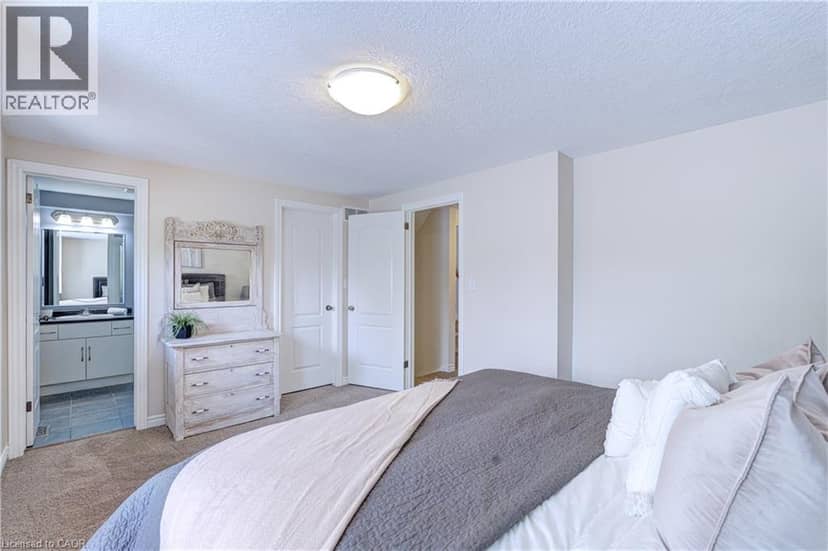 282 CARRINGTON Drive — photo 16 of 40