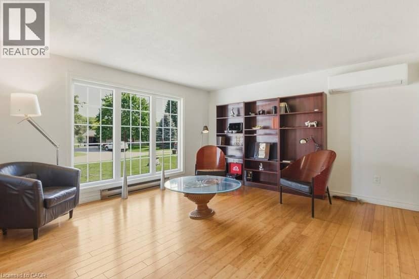 5 CEDAR Court — photo 2 of 40