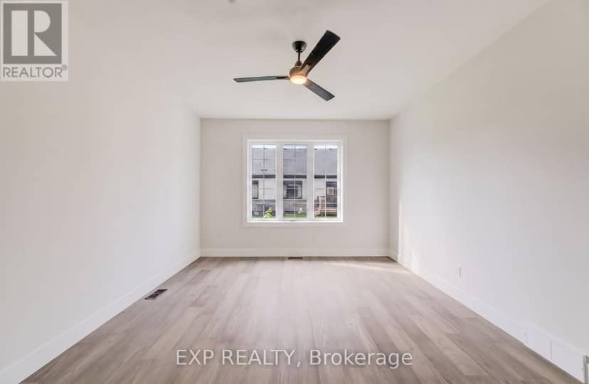 102 - 12 Washington Street — photo 13 of 22