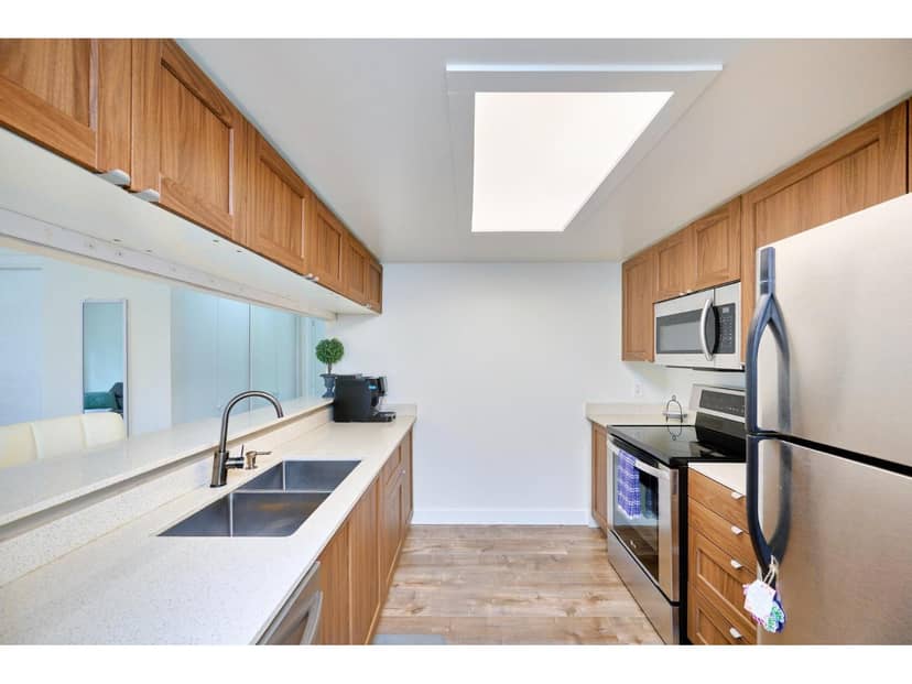 705 10523 UNIVERSITY DRIVE, Surrey, photo 3