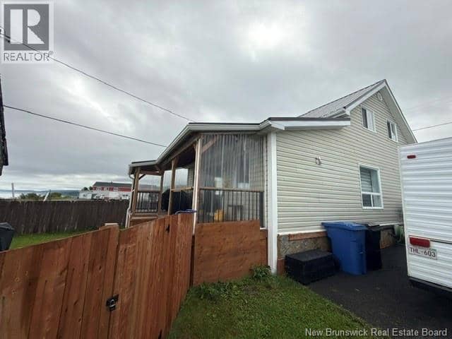 87 Vanier Street — photo 35 of 40