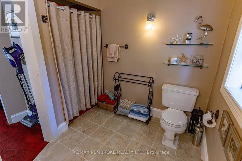 225 Mary Street — photo 34 of 40