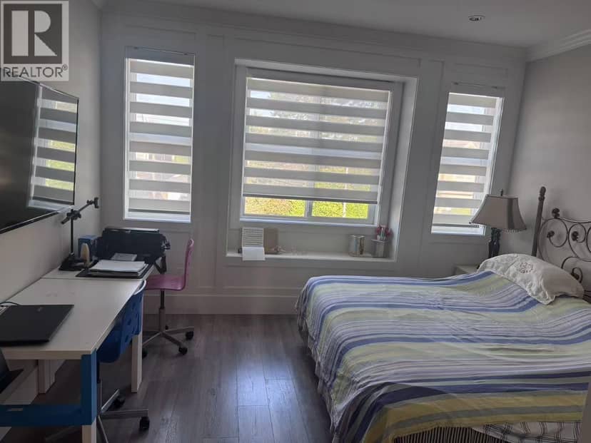 upper floor 8208 ASH STREET, Richmond, photo 3