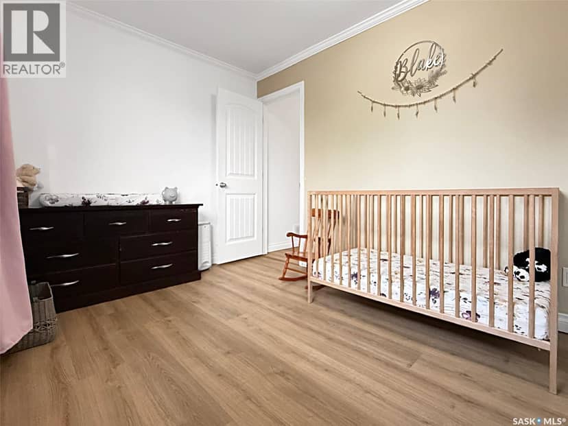 1151 Chaplin STREET E — photo 12 of 31