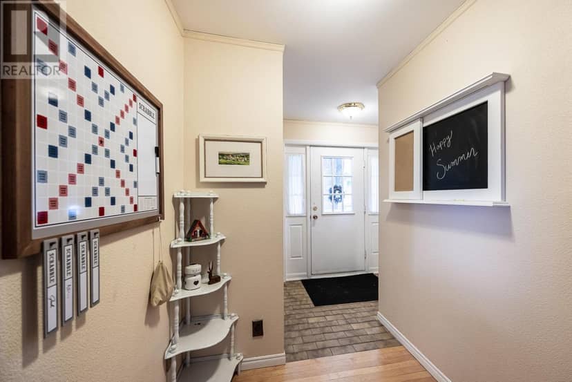 267 Pointe Louise DR — photo 13 of 34