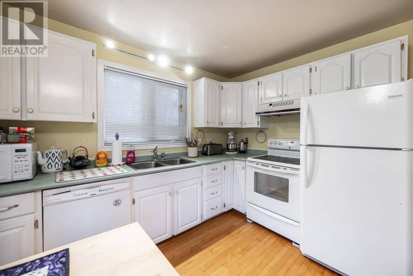 267 Pointe Louise DR — photo 18 of 34
