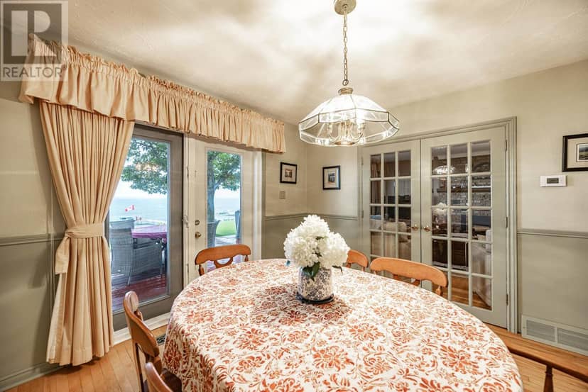 267 Pointe Louise DR — photo 17 of 34