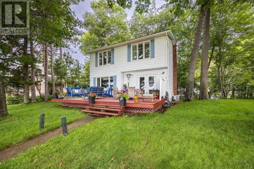 267 Pointe Louise DR — photo 4 of 34