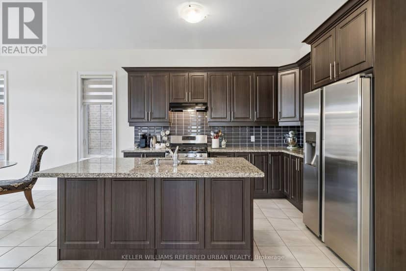 54 Leary Crescent — photo 12 of 40