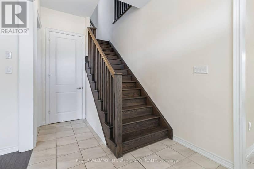 54 Leary Crescent — photo 4 of 40