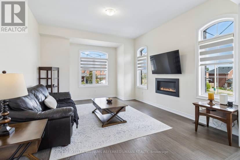 54 Leary Crescent — photo 8 of 40