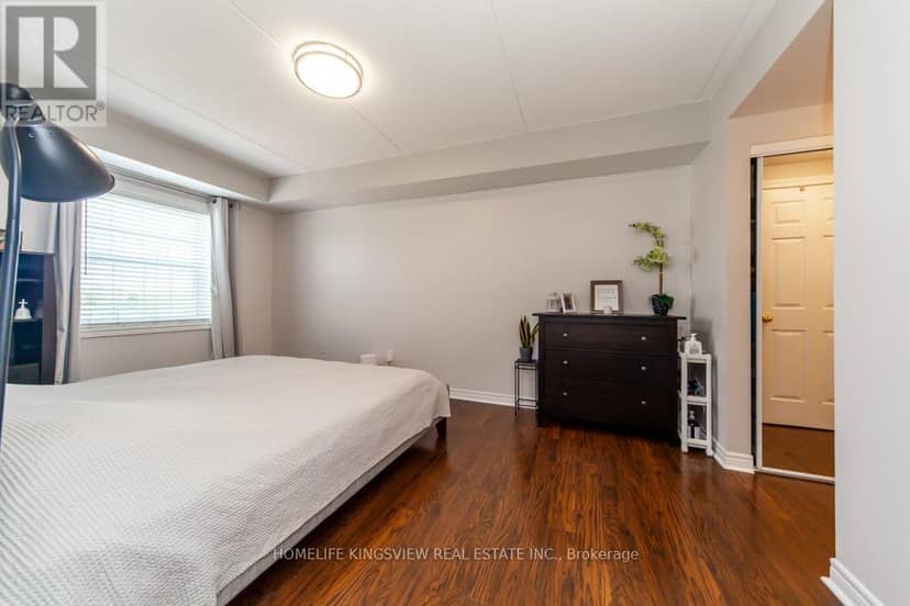 301 - 7428 Markham Road — photo 17 of 28