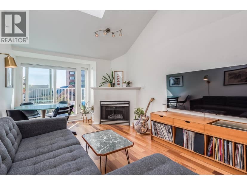 404 3939 Hastings Street, Burnaby, photo 3