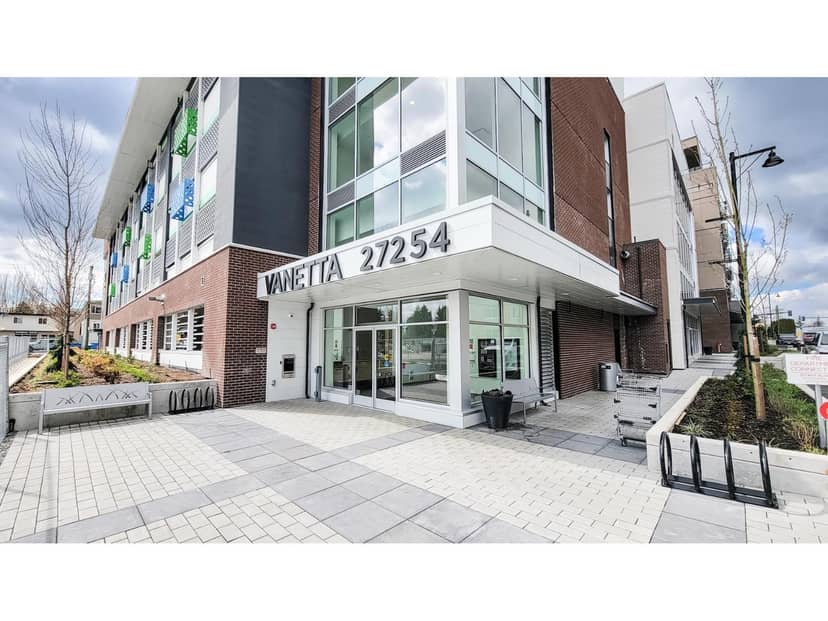 711 27254 ALDERGROVE TOWN CENTRE DRIVE, Langley, photo 2