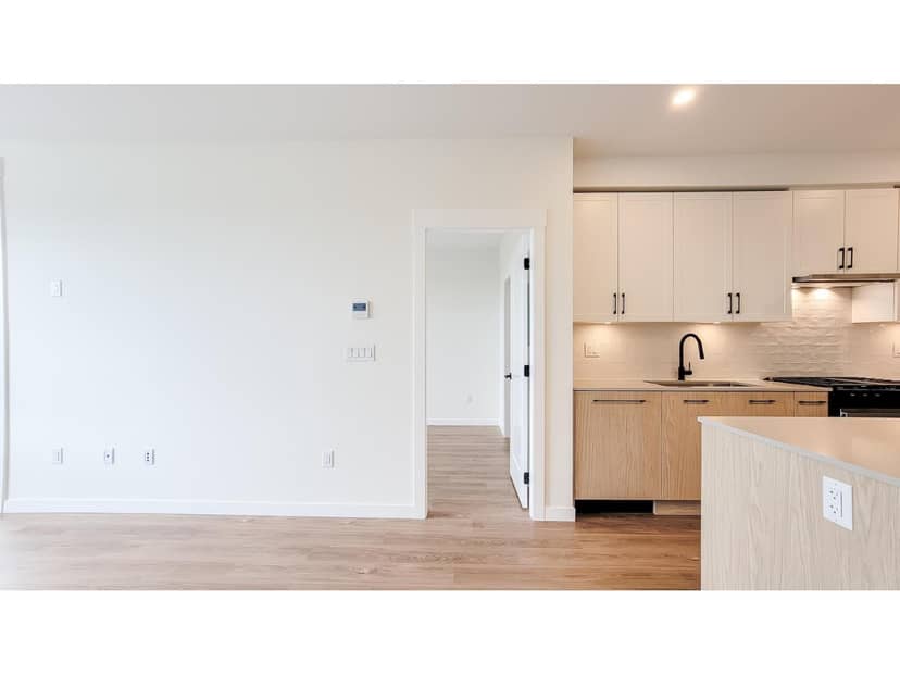 711 27254 ALDERGROVE TOWN CENTRE DRIVE, Langley, photo 8