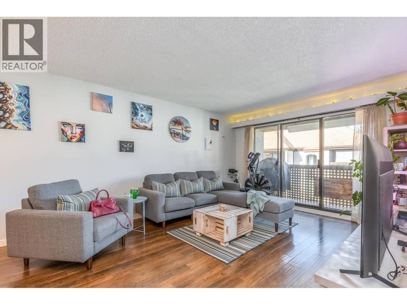 415 365 Ginger Drive, New Westminster, photo 2