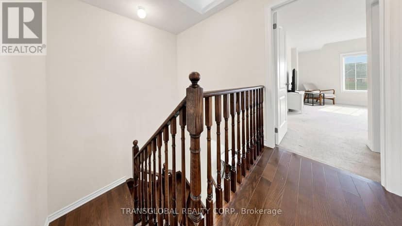 181 Beechborough Crescent — photo 19 of 32