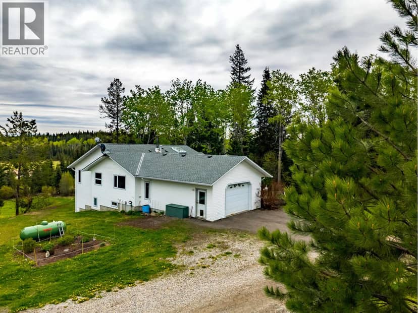 7497 LITTLE FORT 24 HIGHWAY, Bridge Lake, photo 6