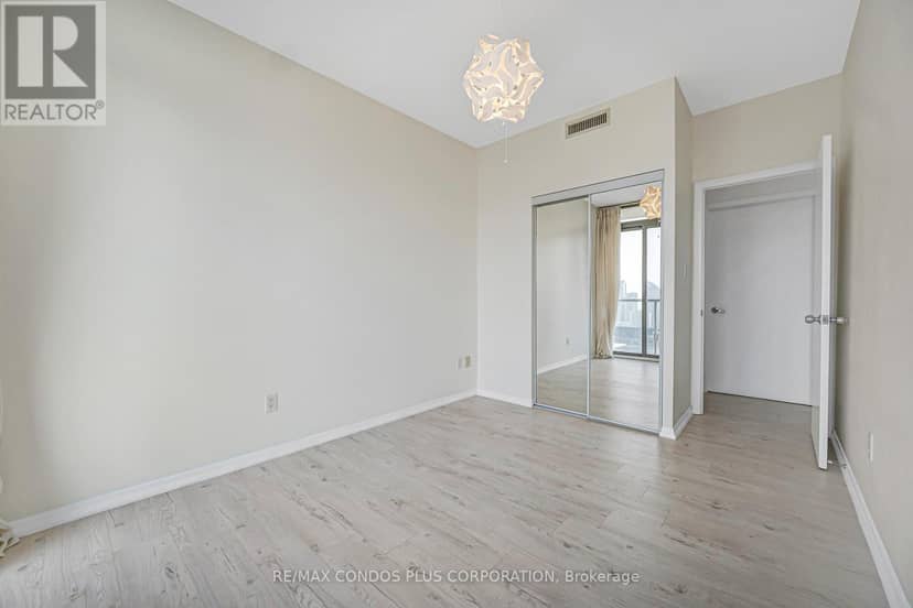 4404 - 38 Grenville Street — photo 29 of 40