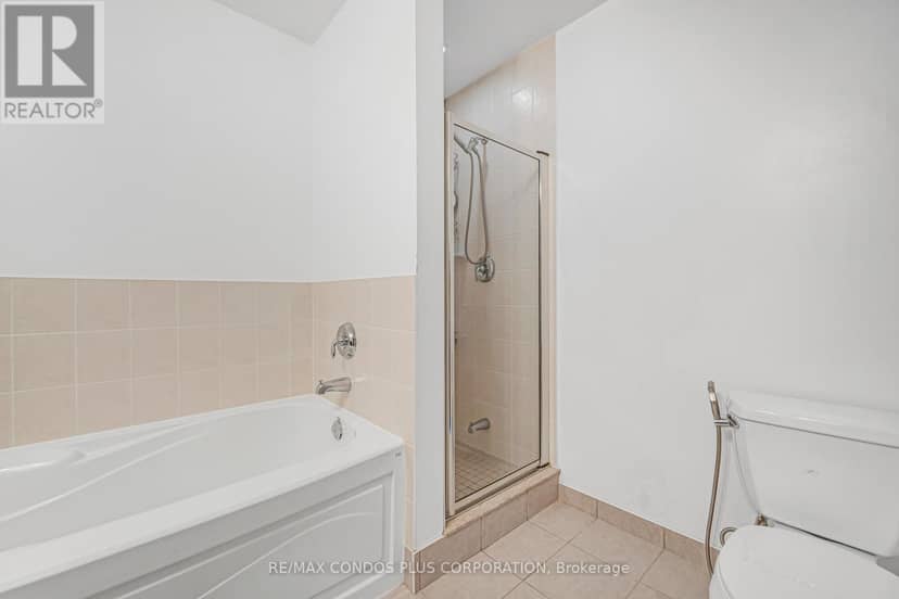 4404 - 38 Grenville Street — photo 39 of 40