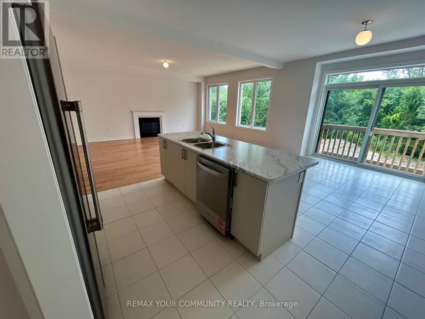 24 Baycroft Boulevard — photo 15 of 40
