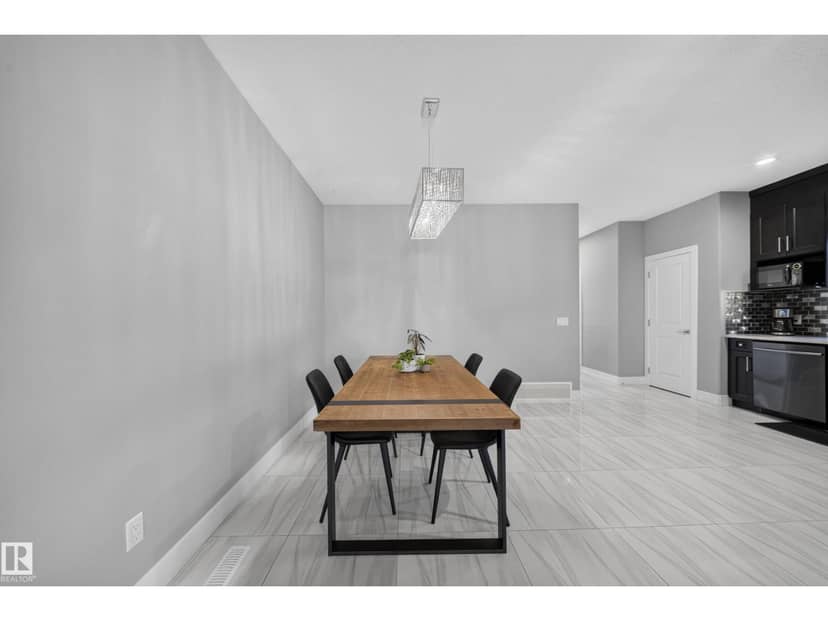 10510 153 ST NW — photo 31 of 40
