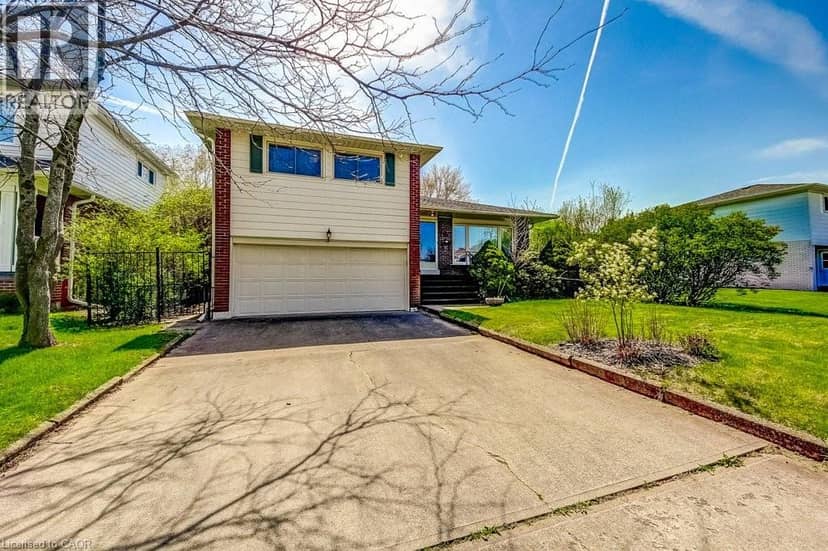 4356 DUBLIN Crescent — photo 5 of 40