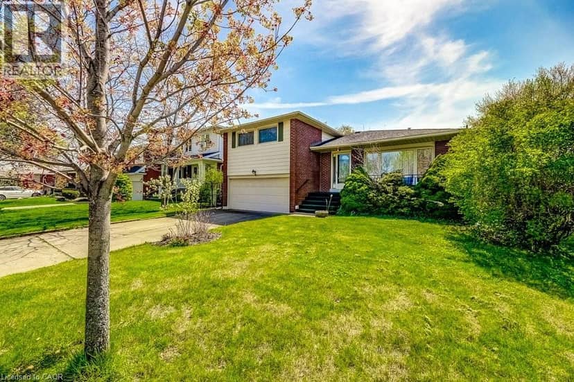 4356 DUBLIN Crescent — photo 4 of 40