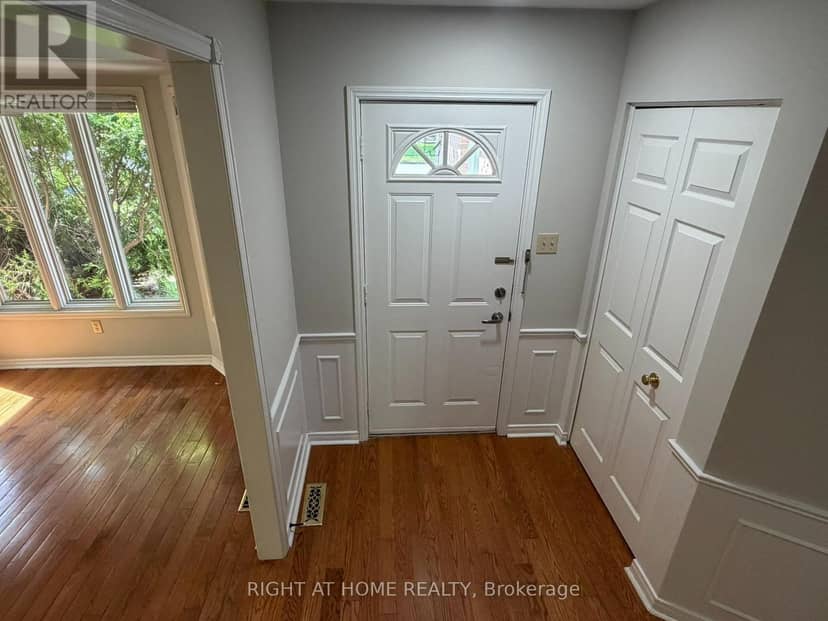 1004 Aldersbrook Road — photo 4 of 40