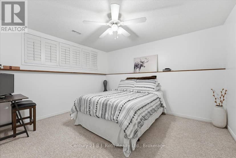 1439 Chapman Road — photo 32 of 40