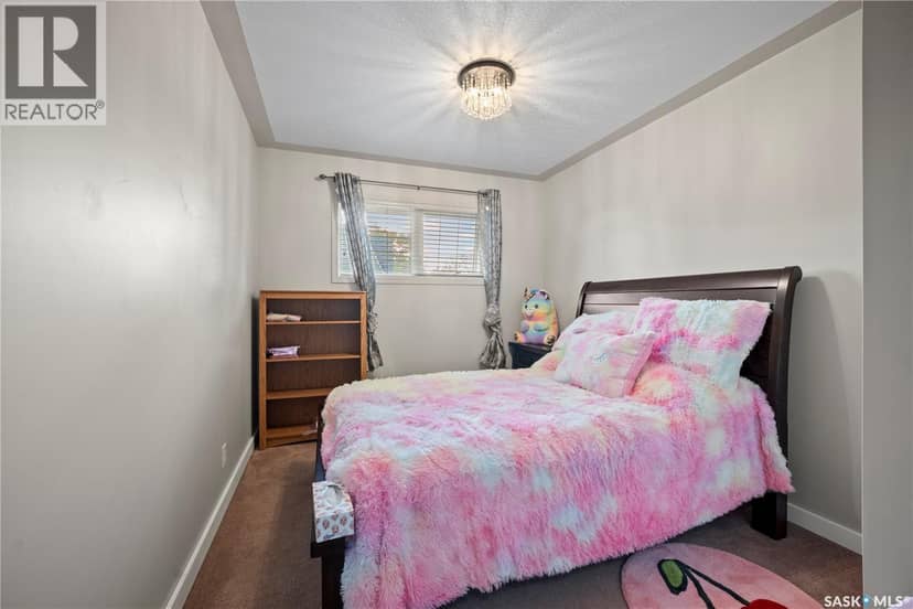405 4th AVENUE NE — photo 16 of 38