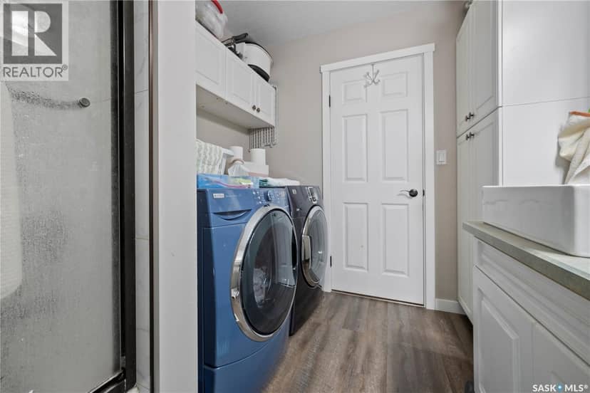 405 4th AVENUE NE — photo 23 of 38