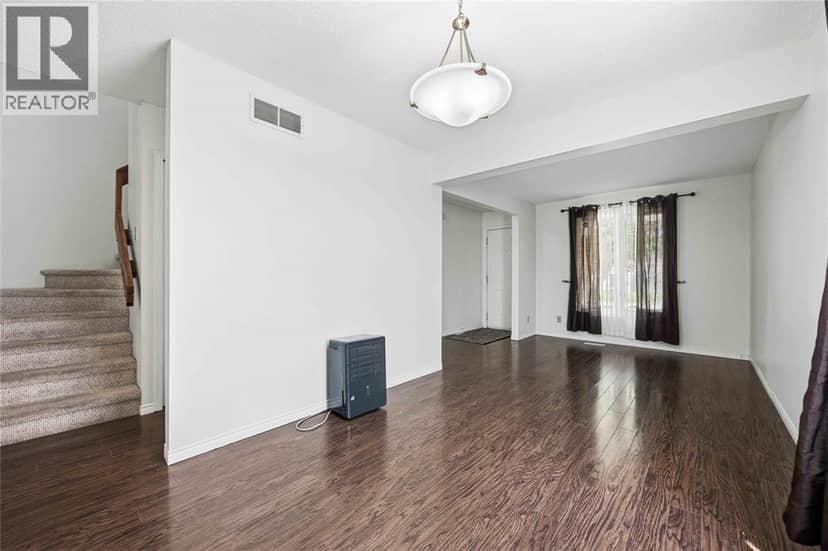 77 Finch Drive — photo 10 of 40