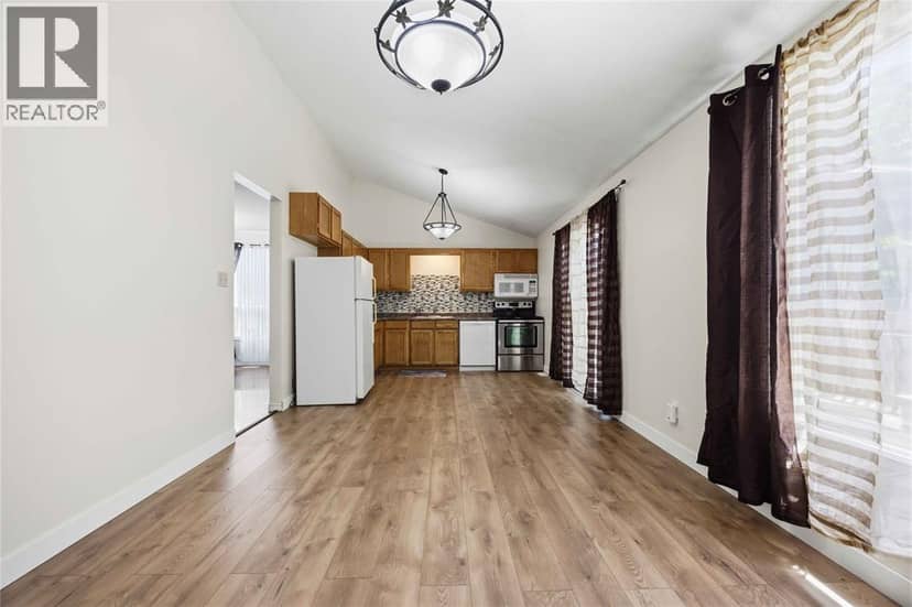 77 Finch Drive — photo 18 of 40