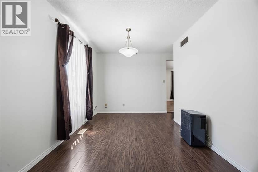 77 Finch Drive — photo 8 of 40