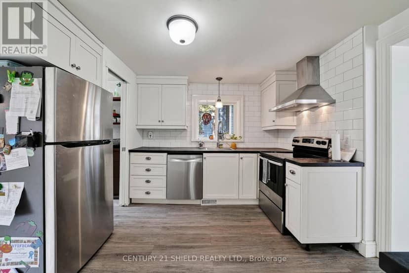430 Sydney Street — photo 19 of 40