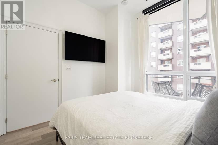 PH7 - 111 Worsley Street — photo 17 of 32