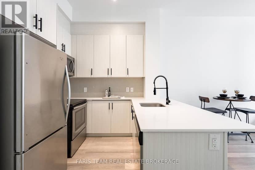 PH7 - 111 Worsley Street — photo 9 of 32